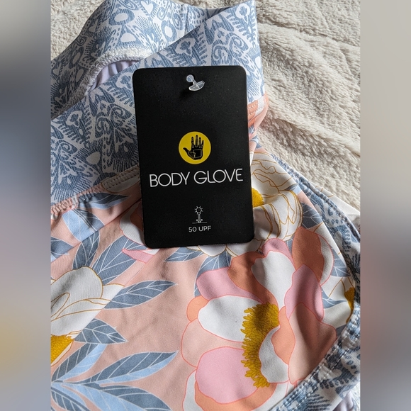 Body Glove shorts. Size L. - Picture 4 of 10